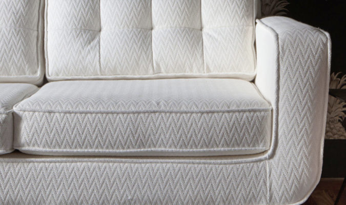 sofa con tapiceria gancedo