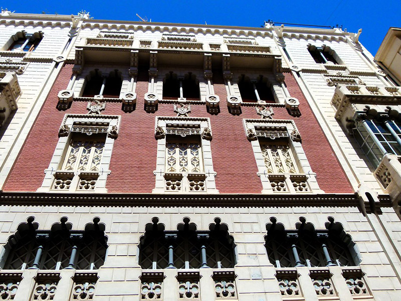 fachada gotica edificio de Valencia