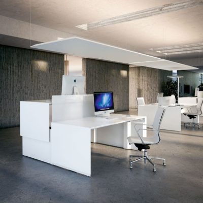 oficina moderna con ordenador Apple