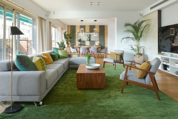 salon con sofa verde