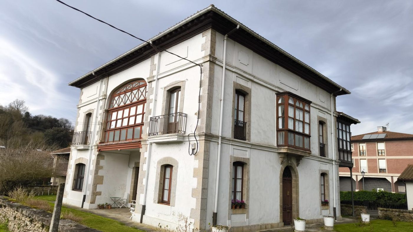 REFORMA CHALET EN VALENCIA, GUÍA PARA PROPIETARIOS EXIGENTES 4 - Estudio de Interiorismo en Valencia | Reformas Integrales - Estudiodaes Cornisa historica