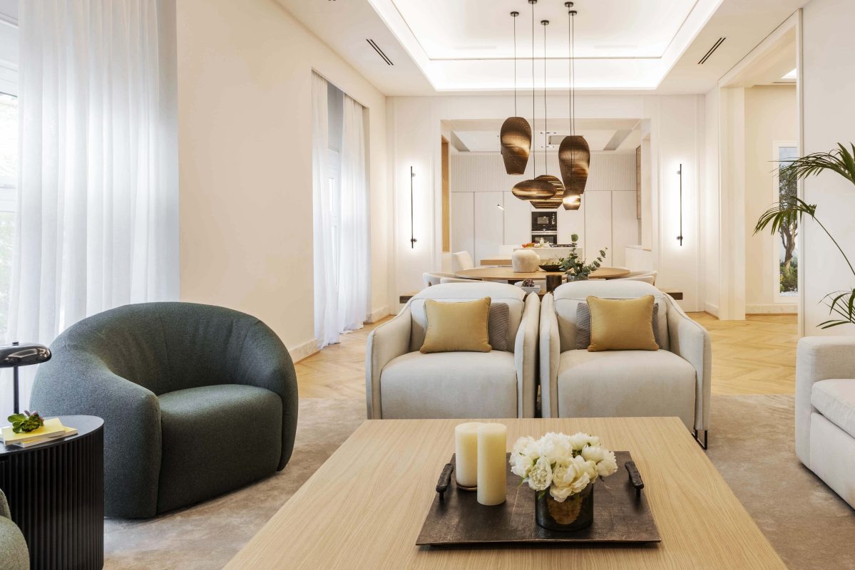 IDEAS PARA REFORMAR UN PISO EN VALENCIA: ANTES Y DESPUÉS DE PROYECTOS REALES 7 - Estudio de Interiorismo en Valencia | Reformas Integrales - Estudiodaes Salon con sofas